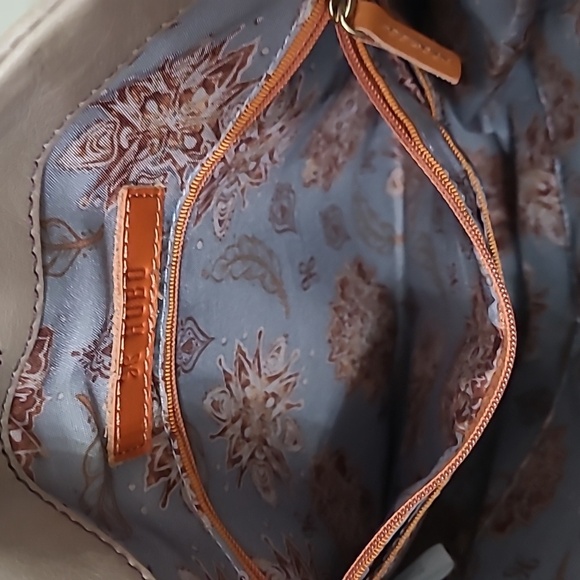 HOBO Light Tan Patchwork Stitched Front Shoulder Bag - Picture 6 of 17